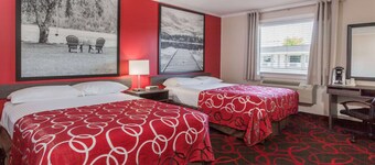 Super 8 by Wyndham Kirkland Lake