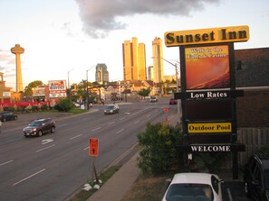 Exterior - Sunset Inn (Niagara Falls)