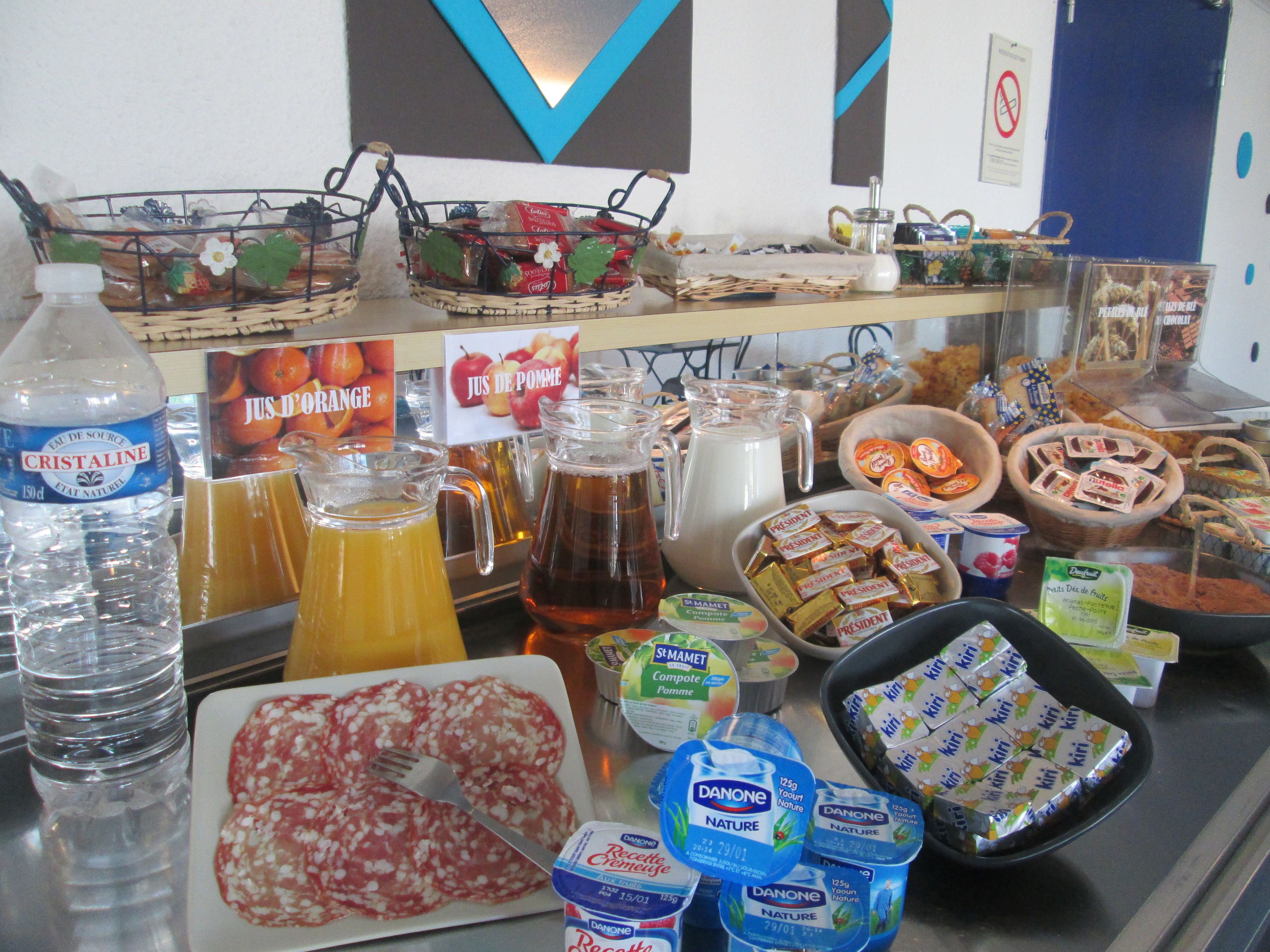 Desayuno buffet diario (EUR 6.50 por persona)