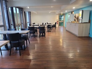 Restaurant - Kyriad Direct Dreux (Dreux)