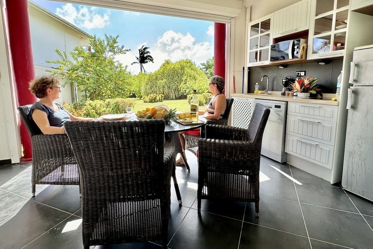Monolocale comfort | 1 camera, cassaforte in camera, con arredamento individuale