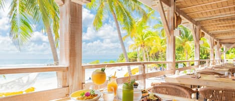 3 ravintolaa, joissa tarjoillaan aamiainen