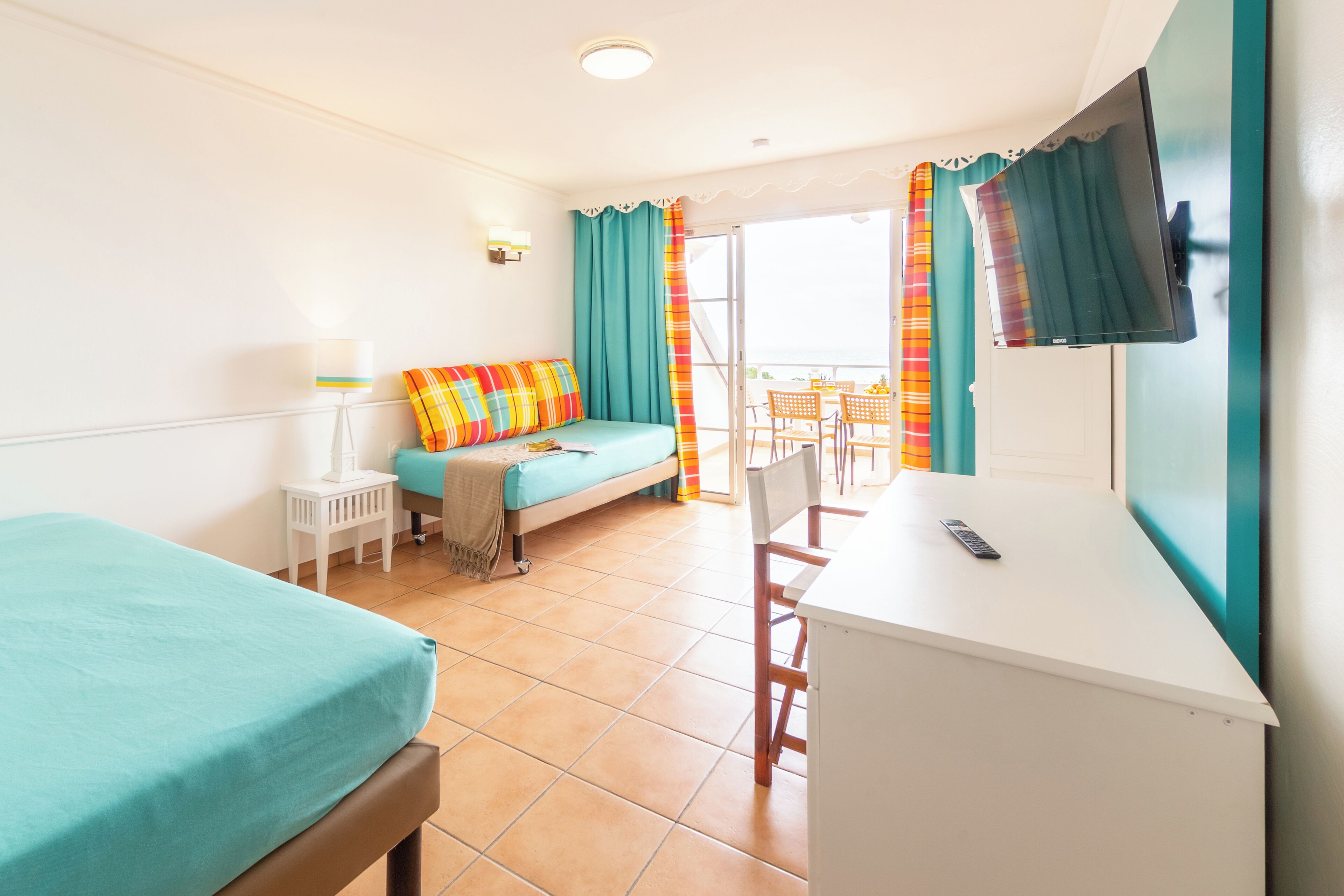 Apartment 6 people - 2 bedroom - Terrace - Sea View - Premium Part | Vistas desde la habitación