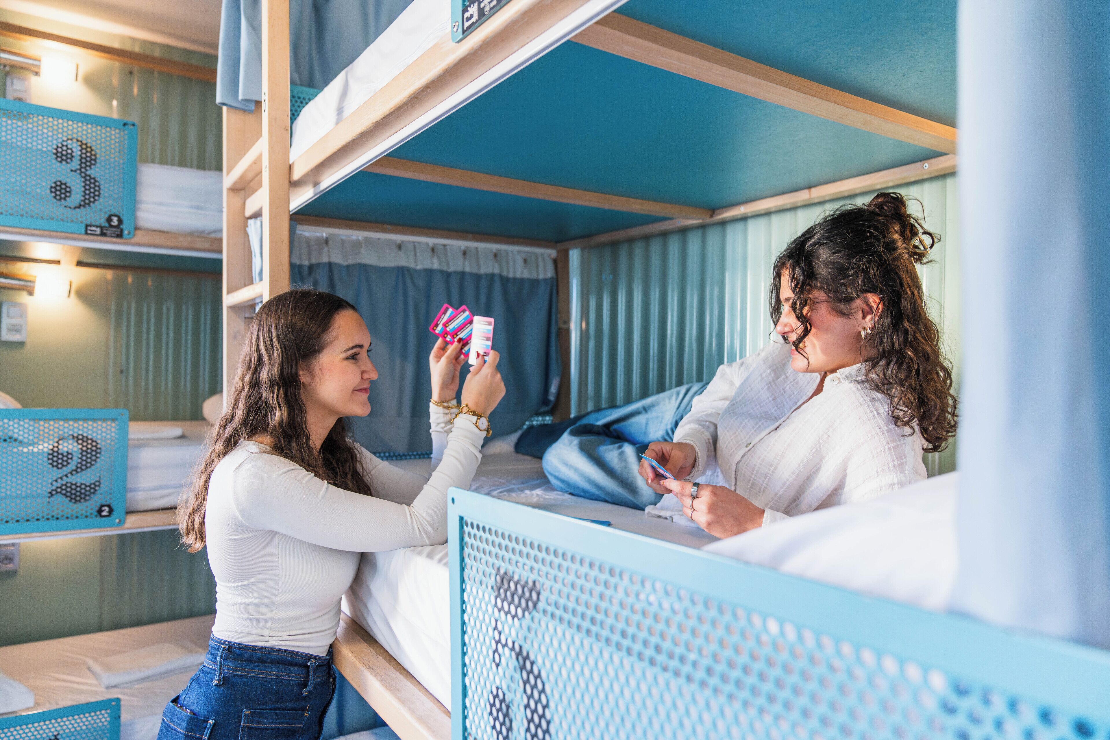 A bunk bed room with a bunk labeled '3'.