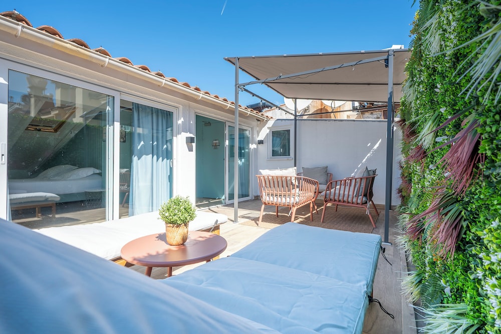 Hostel Ozz by HappyCulture by null