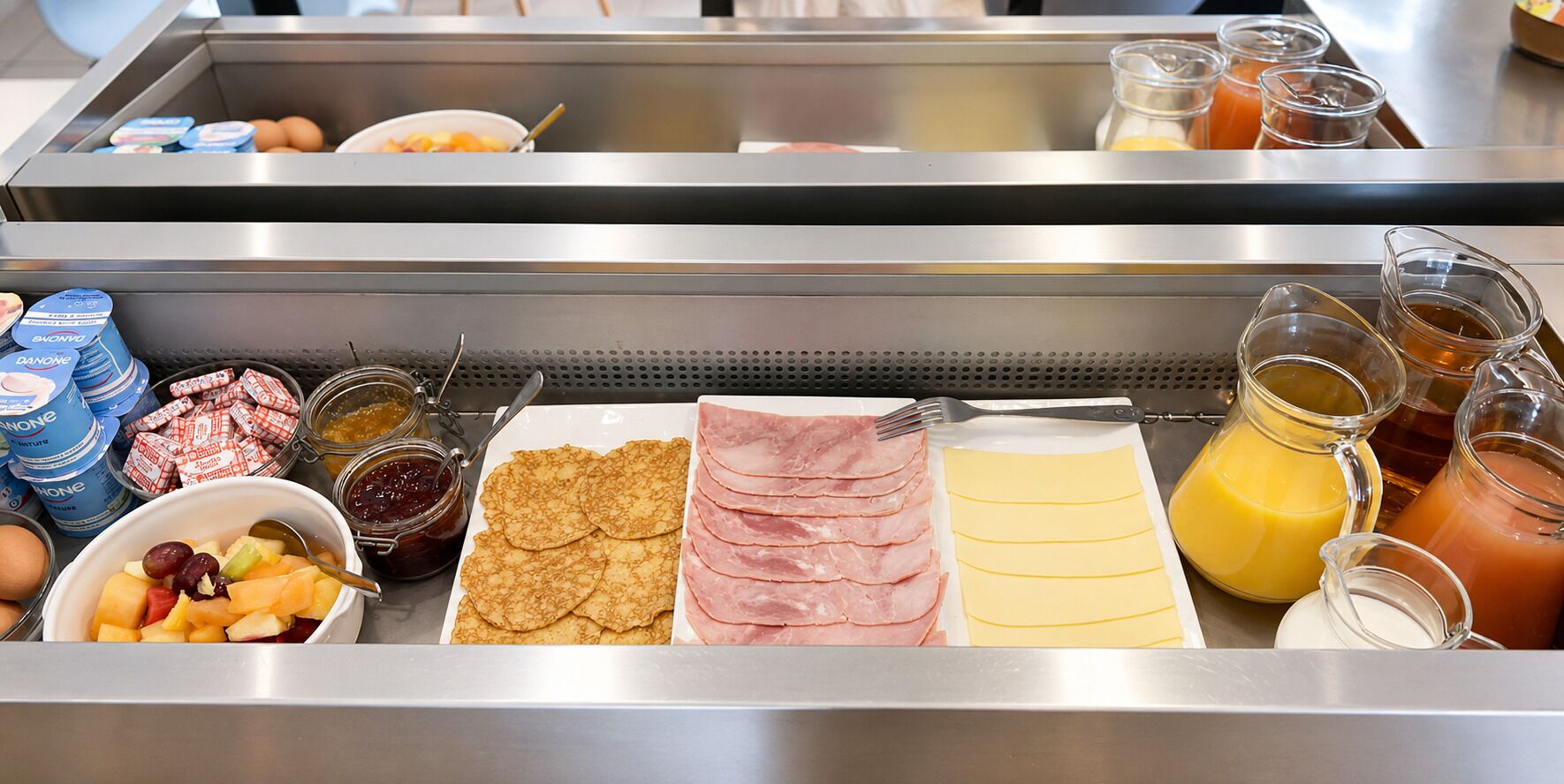Daily buffet breakfast for a fee