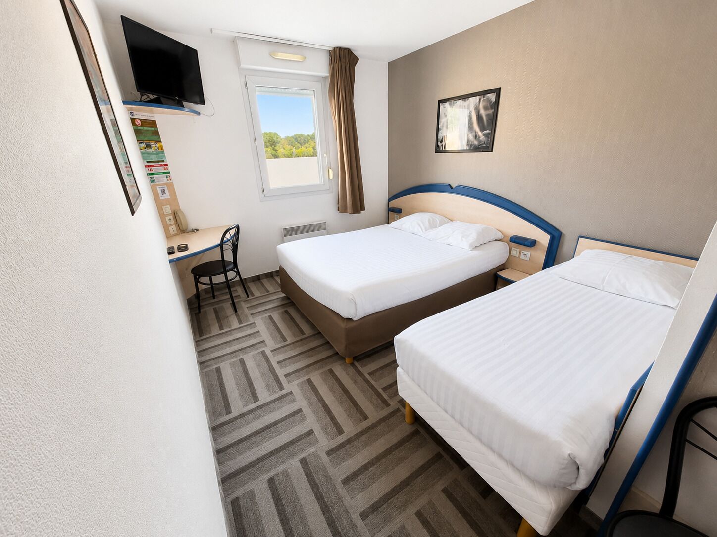 Chambre Triple | Bureau, chambres insonorisées, fer et planche à repasser, Wi-Fi gratuit