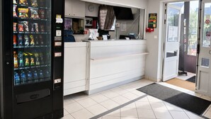 Interior entrance - Hotel Dom le Breton Nantes Beaujoire - Porte de Sainte Luce (Sainte-Luce-sur-Loire)