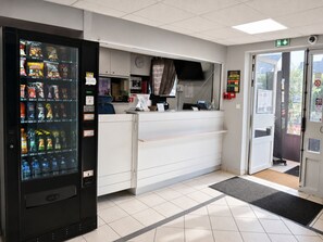 Interior entrance - Hotel Dom le Breton Nantes Beaujoire - Porte de Sainte Luce (Sainte-Luce-sur-Loire)
