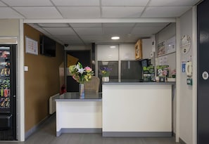 Reception - B&B HOTEL BOLLENE (Bollene)