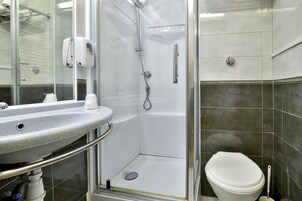 Ducha, secador de pelo, toallas