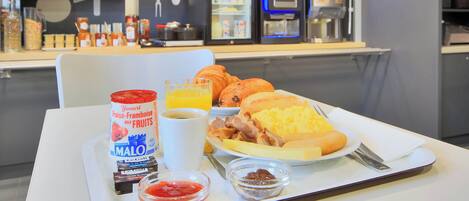 Breakfast buffet