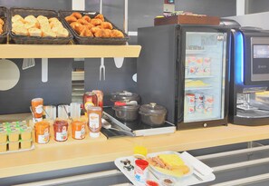 Daily buffet breakfast (EUR 8.90 per person)
