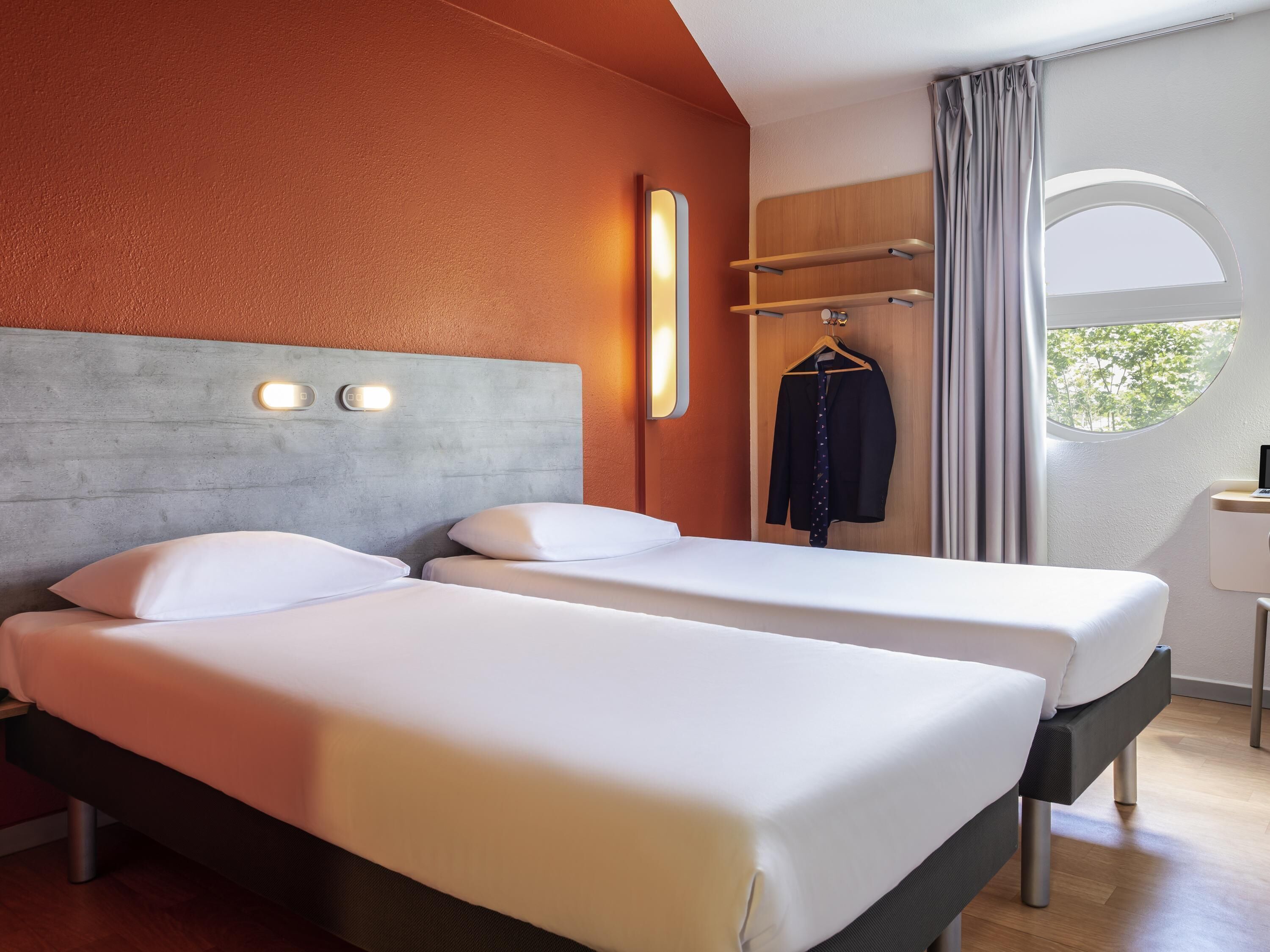 Twin Room, 2 Single Beds