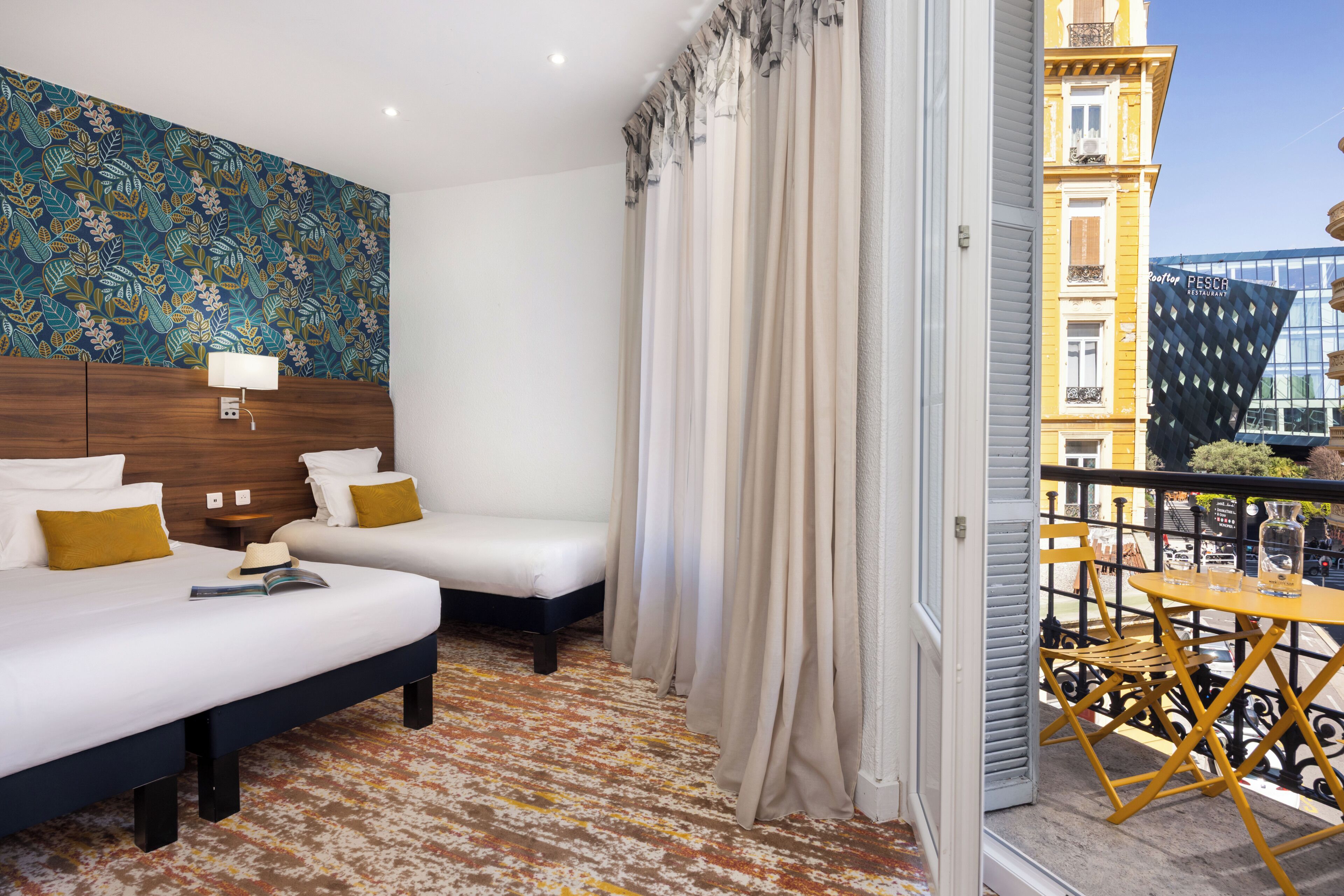 Superior Triple Room | In-room safe, desk, blackout drapes, soundproofing