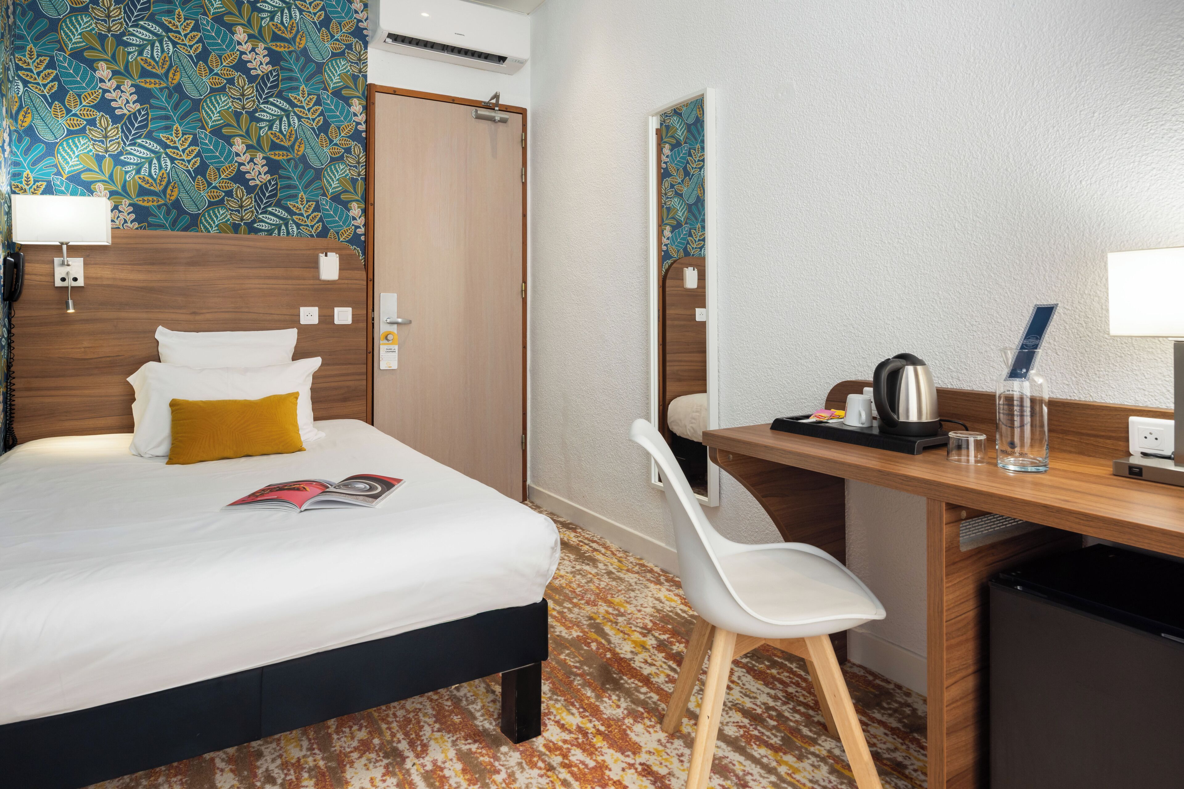 Classic Single Room | In-room safe, desk, blackout drapes, soundproofing