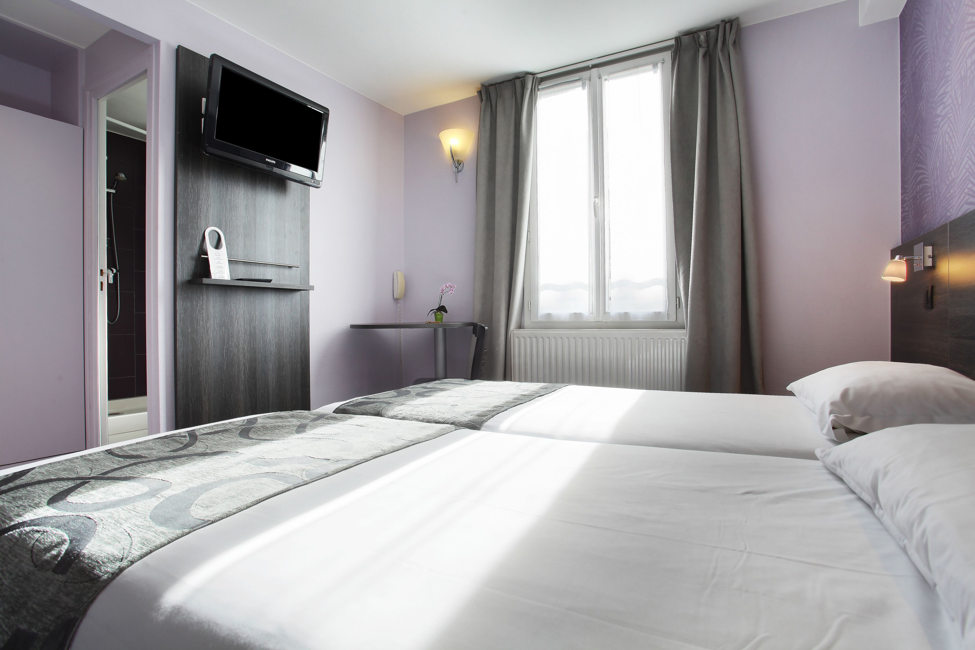 twin room | in-room safe, desk, soundproofing, free cots/infant beds