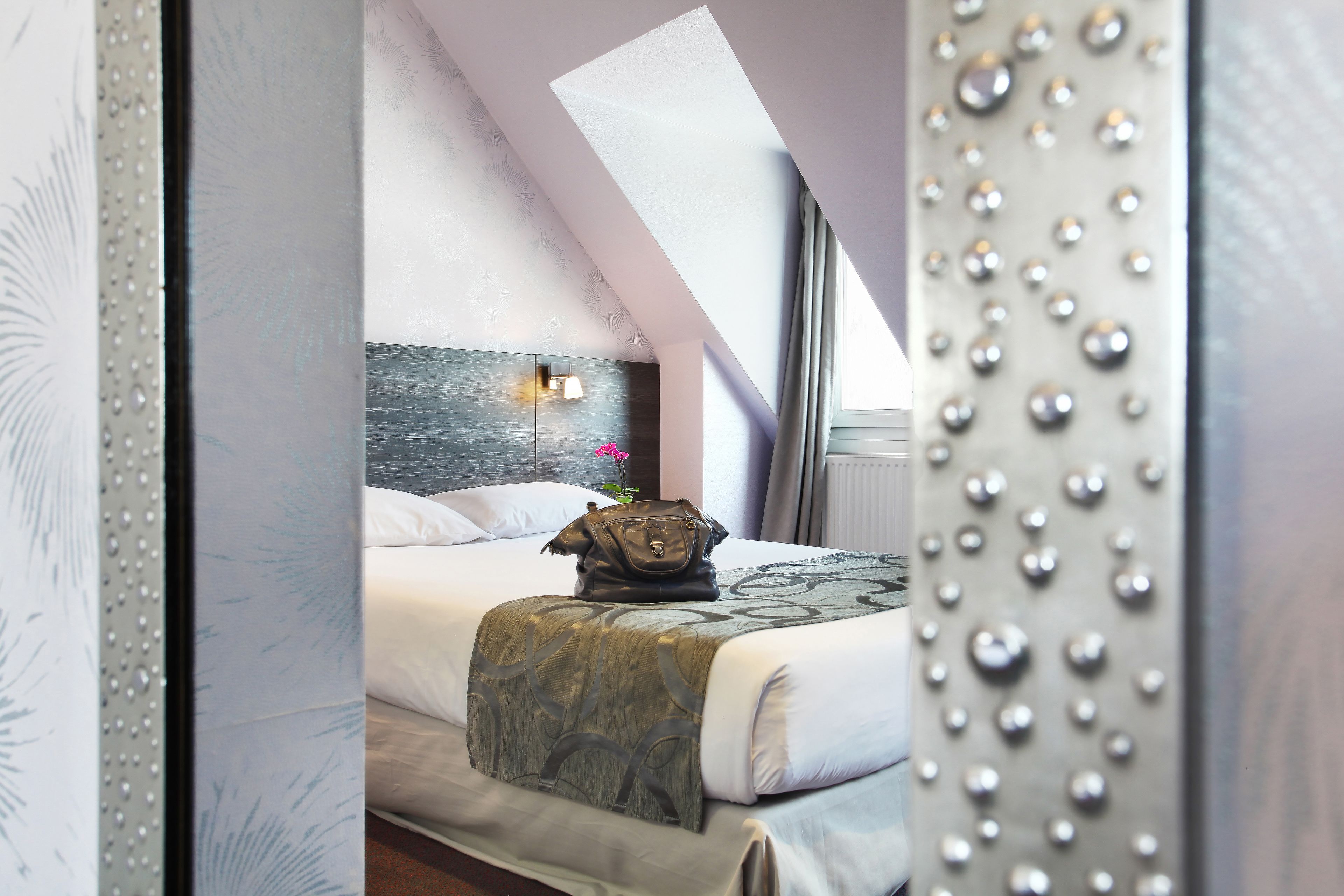 in-room safe, desk, soundproofing, free cots/infant beds