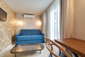 1 bedroom, minibar, in-room safe, desk