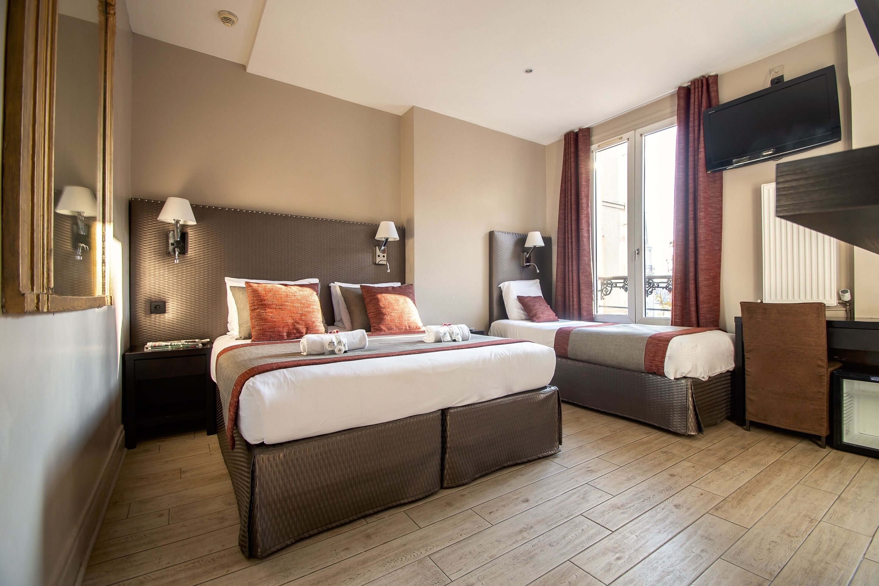 Premium bedding, minibar, in-room safe, desk