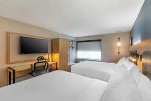 Standardzimmer, 2 Queen-Betten | Hochwertige Bettwaren, Schreibtisch, laptopgeeigneter Arbeitsplatz