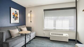 Standard Room, 1 King Bed with Sofa bed | Premium bedding, desk, laptop workspace, iron/ironing board