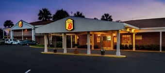 Super 8 by Wyndham Lake City