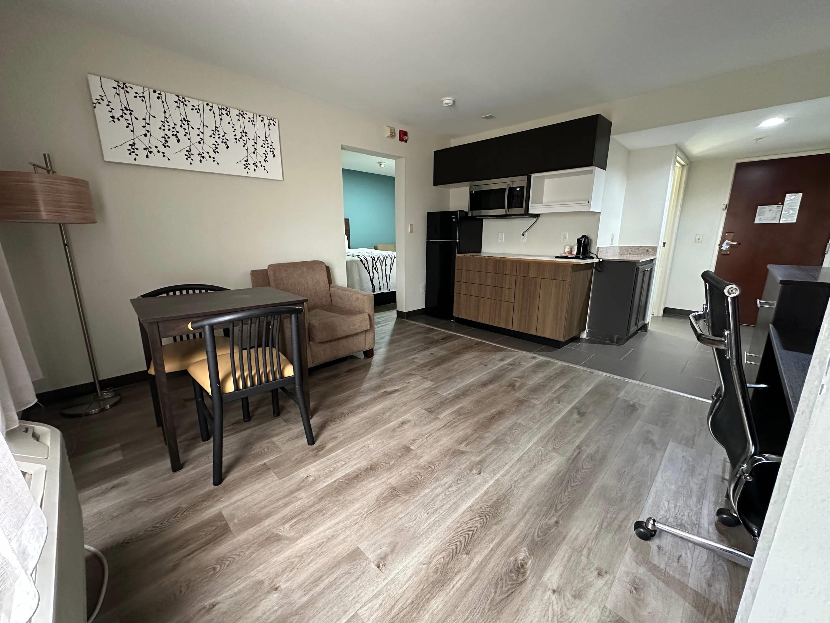 Business Suite, 2 Queen Beds, Non Smoking (Upgrade) | Premium bedding, desk, laptop workspace, blackout curtains