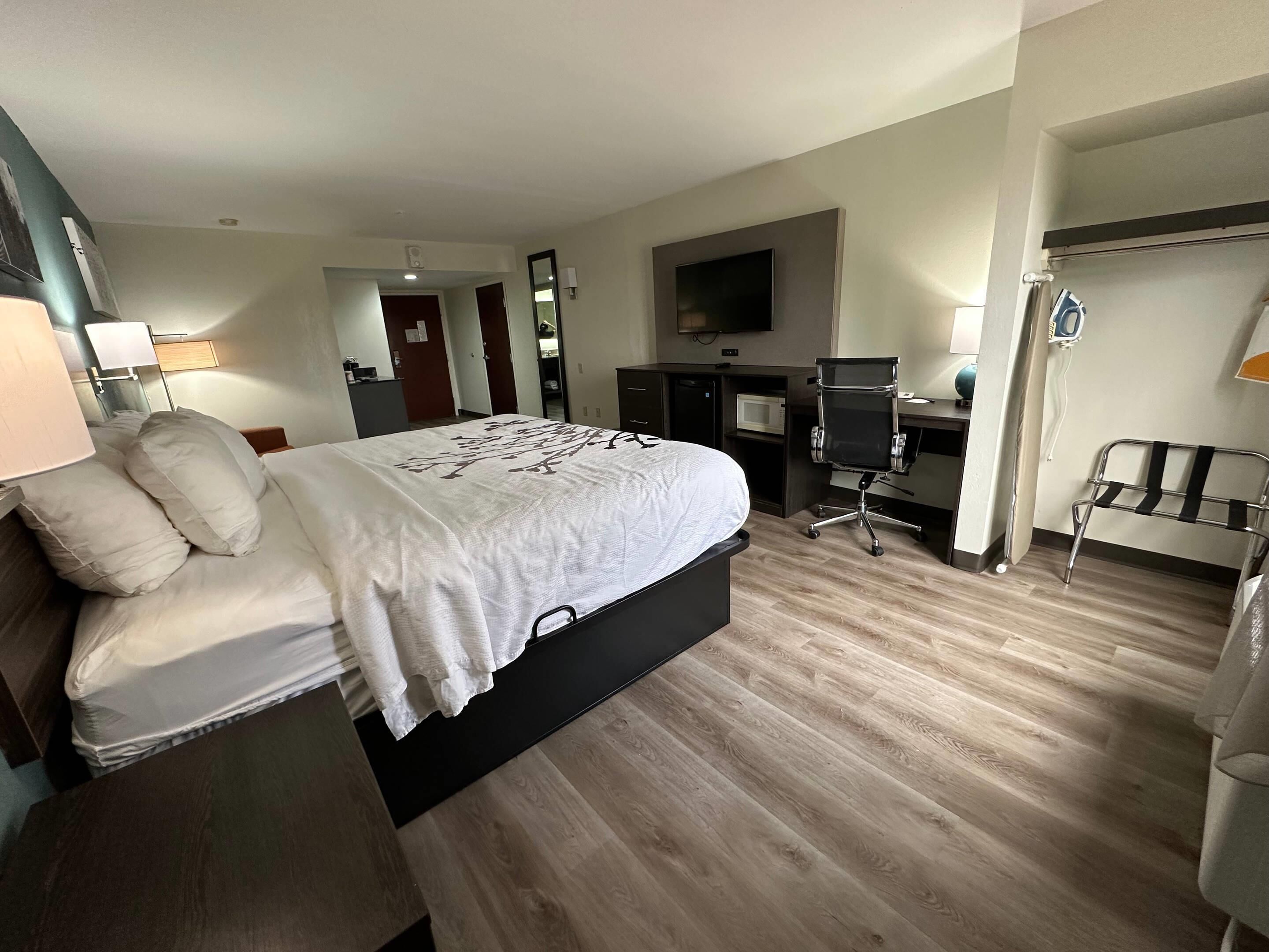 Suite, 1 King Bed with Sofa bed, Non Smoking (Upgrade) | Premium bedding, desk, laptop workspace, blackout curtains