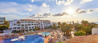 FERGUS Style Bahamas