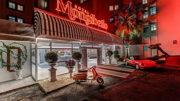 Front of property - evening/night