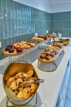 Desayuno buffet todos los días (con cargo) 