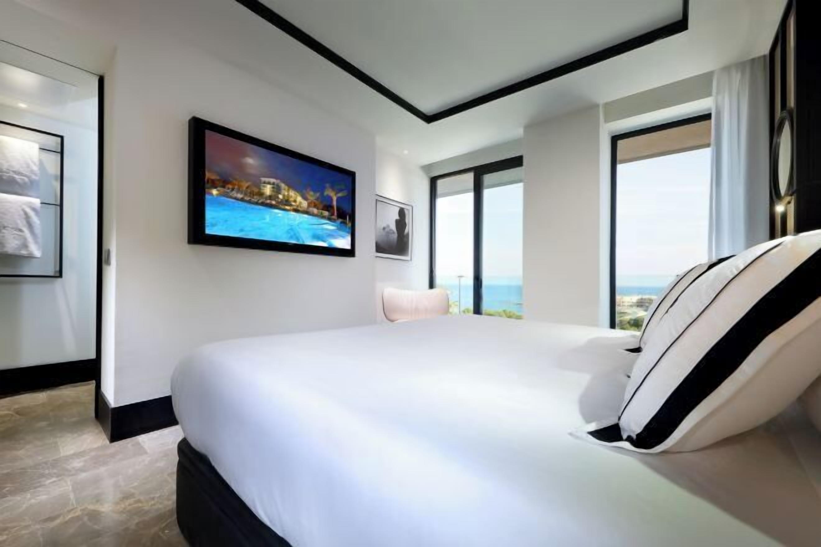 Memory foam beds, minibar, in-room safe, desk