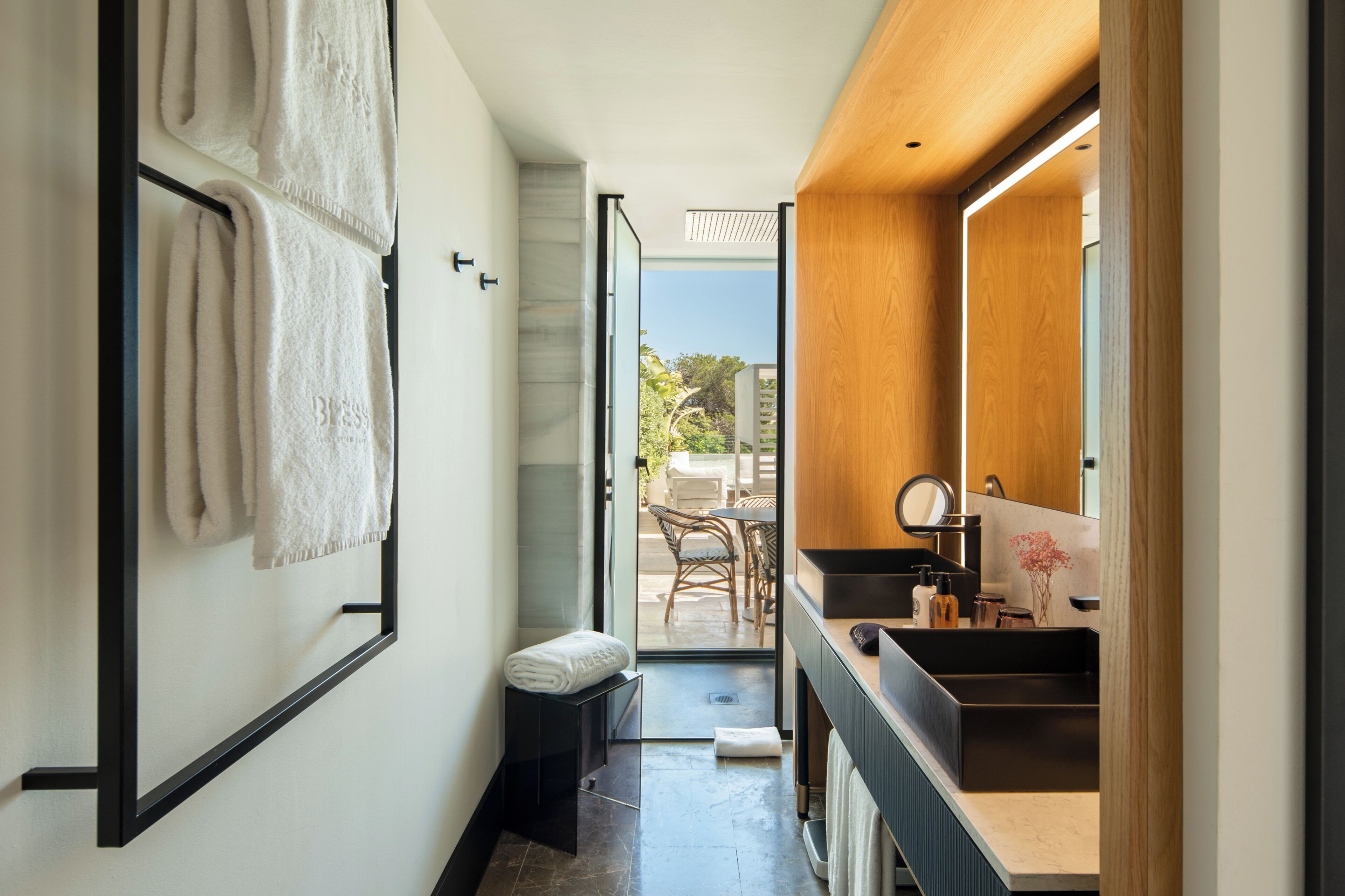 bless your savage mind | bathroom | free toiletries, hair dryer, bathrobes, slippers