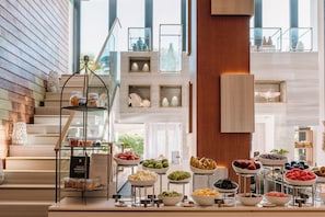 Buffet déjeuner servi tous les jours en supplément
