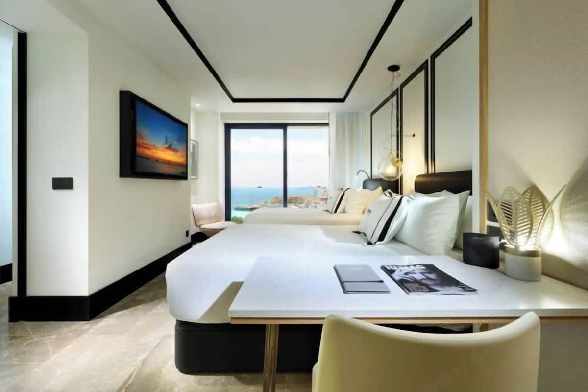 Materassi in memory foam, minibar, cassaforte in camera, una scrivania