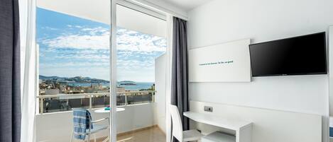 In-room safe, desk, free WiFi, bed sheets