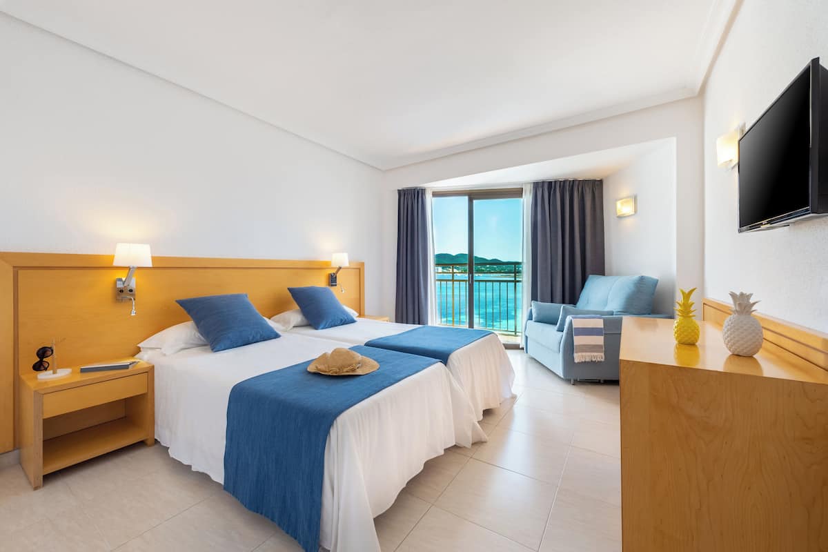 Cofres nos quartos, escrivaninha, Wi-Fi de cortesia, roupa de cama