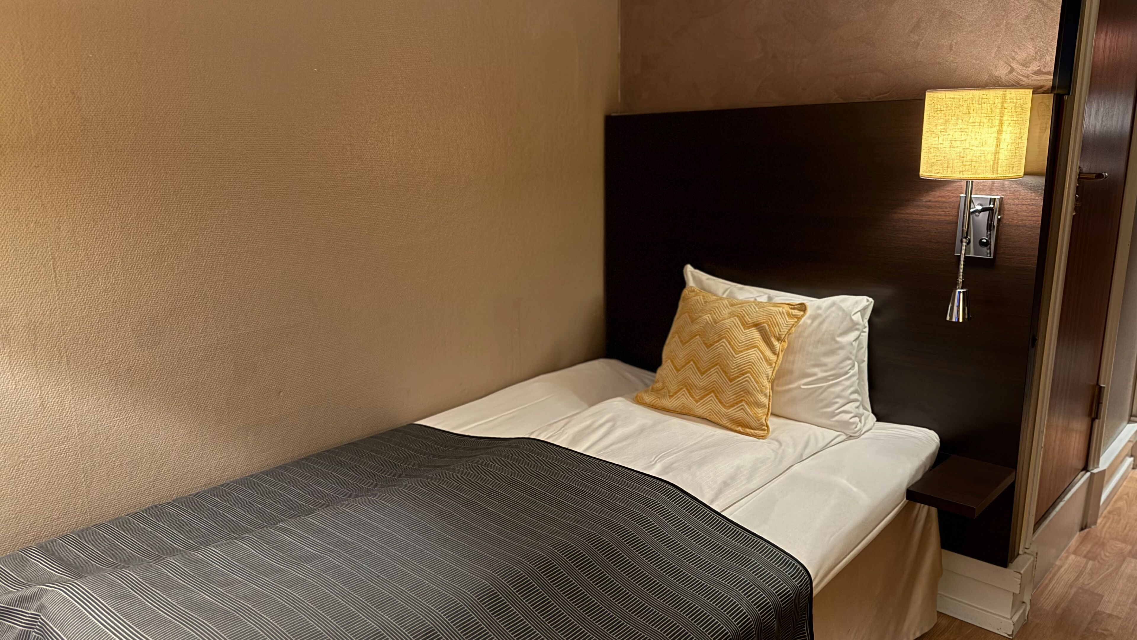 룸, 싱글침대 1개, 금연 | 책상, 노트북 작업 공간, 암막 커튼, 방음 설비