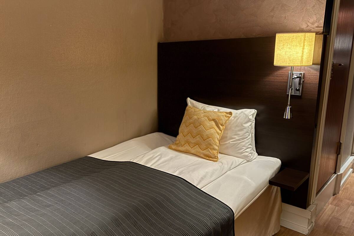 룸, 싱글침대 1개, 금연 | 책상, 노트북 작업 공간, 암막 커튼, 방음 설비