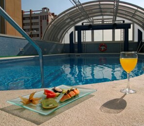 Piscine couverte