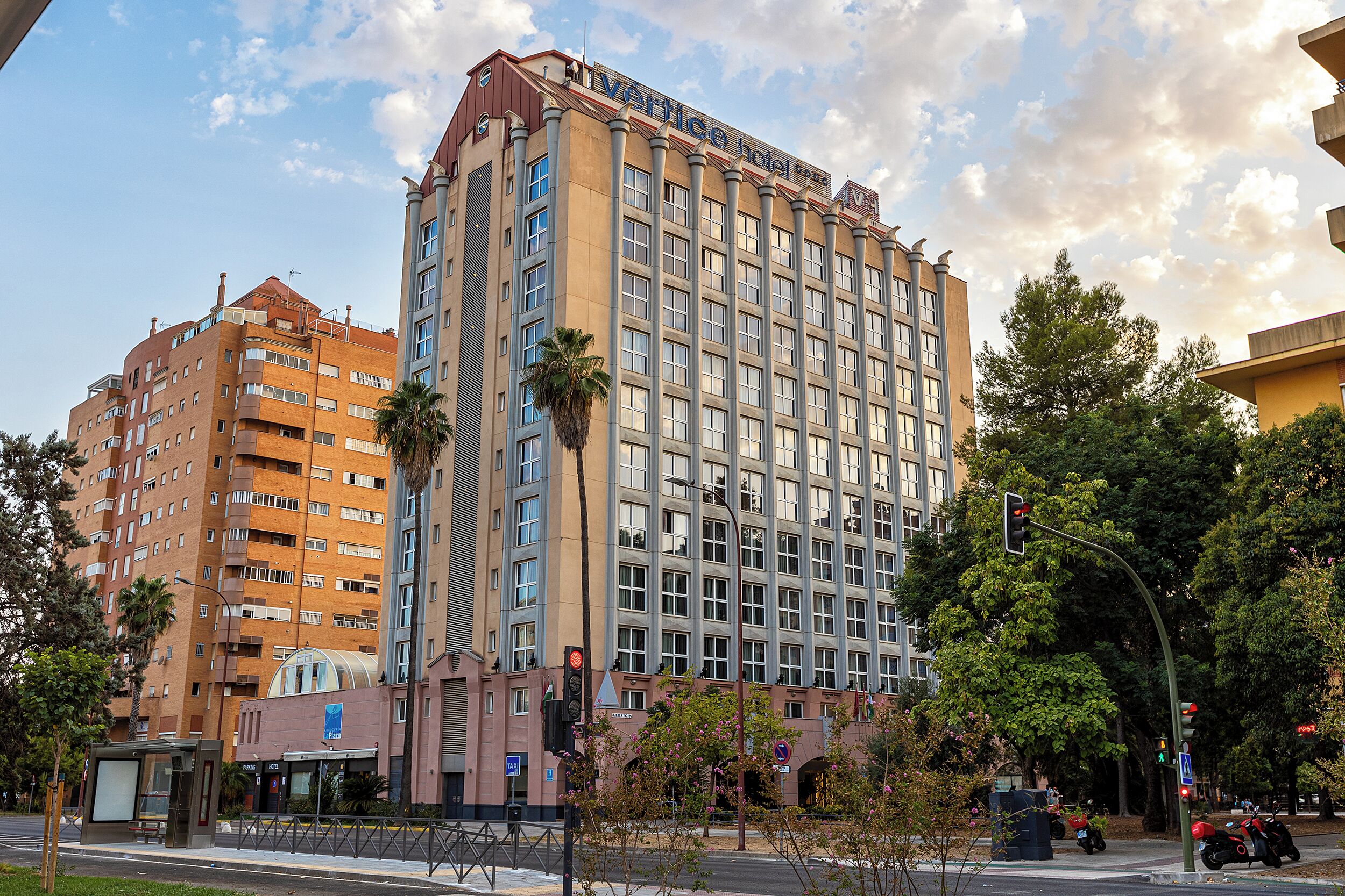 المنشأة من الخارج