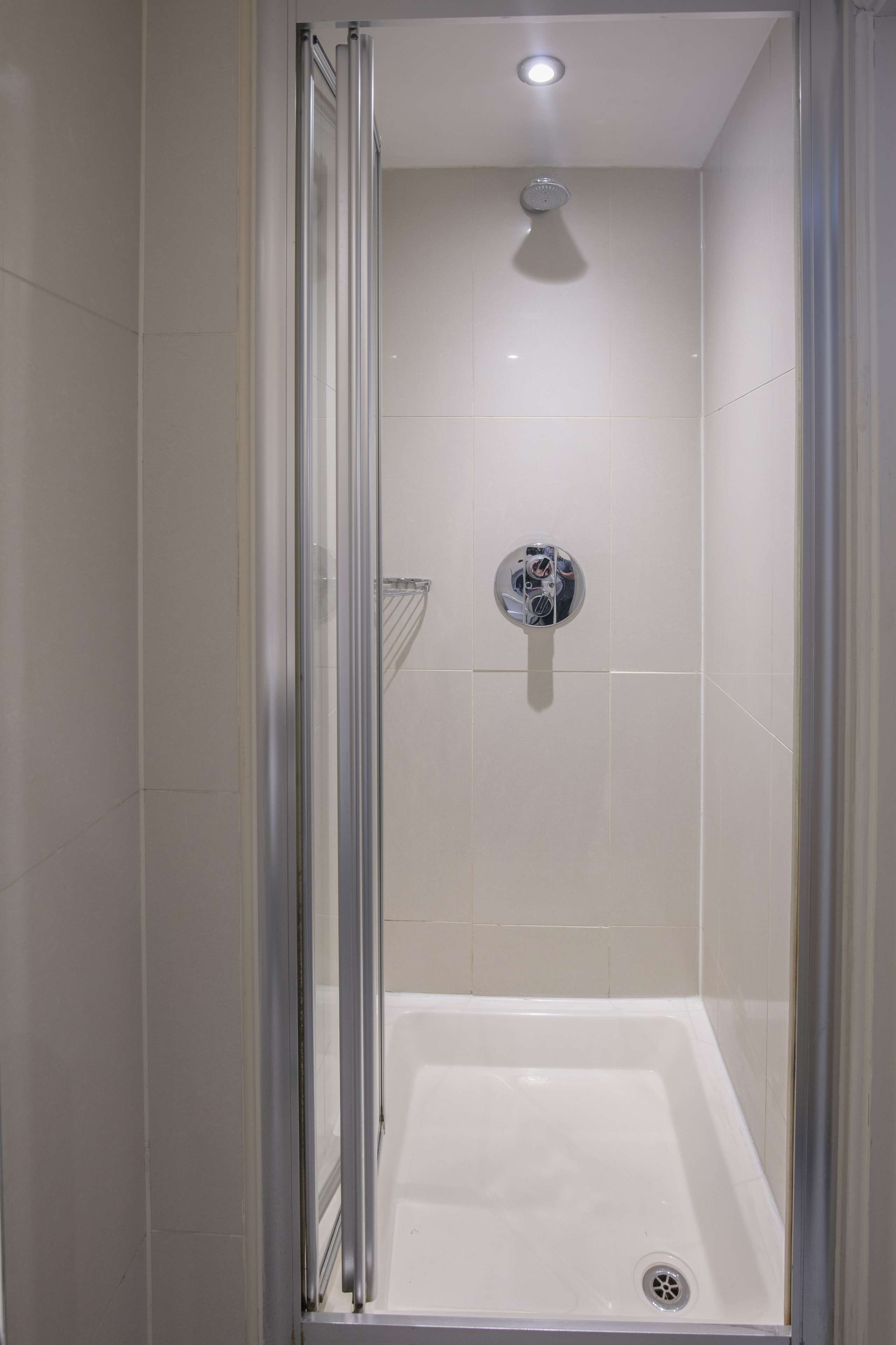 Photo - Queensway Hotel, Sure Hotel Collection by Best Western