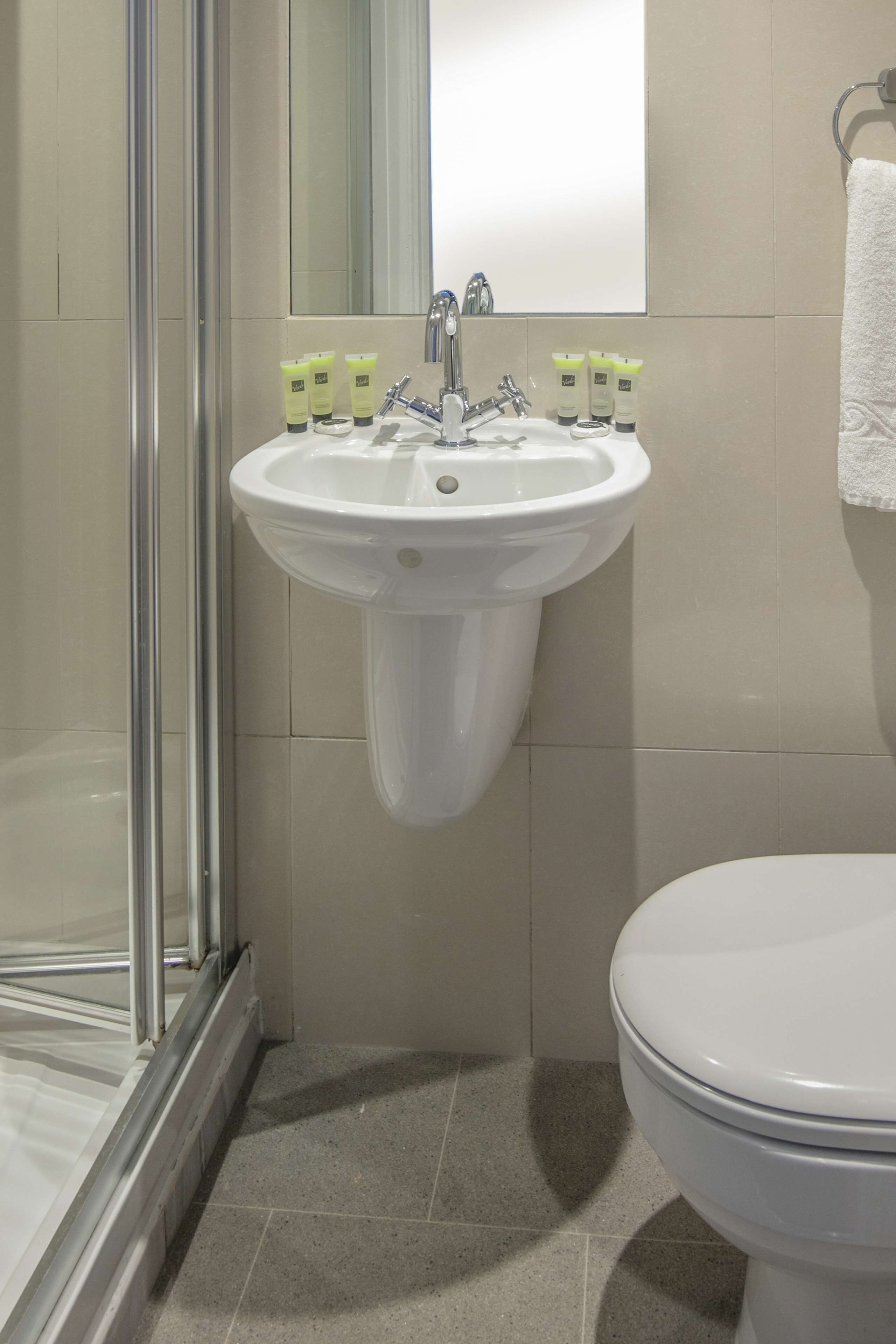 Photo - Queensway Hotel, Sure Hotel Collection by Best Western