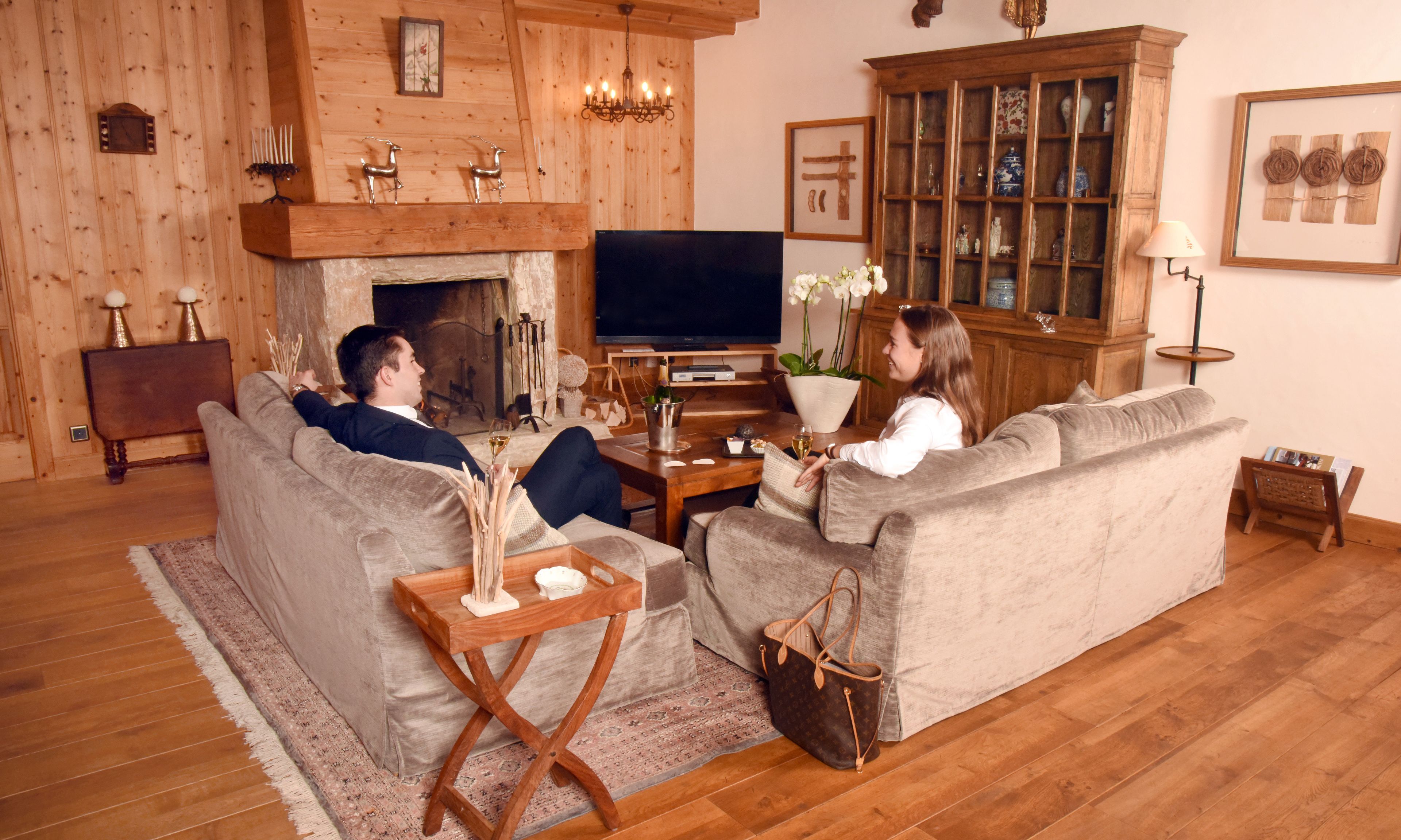 apartment, 2 bedrooms, mountain view | living room | 36-inch flat-screen tv with cable channels, tv, dvd player