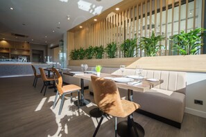 Déjeuner, dîner et souper servis sur place; cuisine espagnole