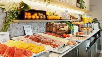 Päivittäinen buffetaamiainen maksusta