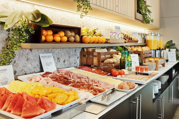 Daily buffet breakfast for a fee