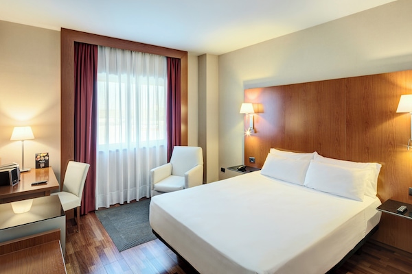 Minibar, in-room safe, desk, soundproofing