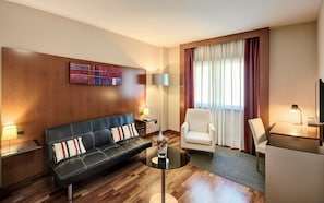Minibar, in-room safe, desk, soundproofing